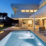 تركيب مسابح في العين